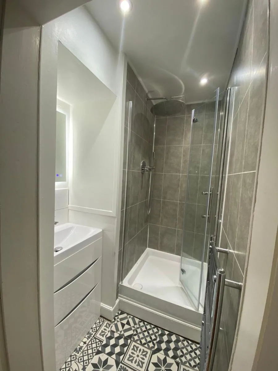 Image 3 of 1 Bed Apartment (sleeps 4) on Leith Walk