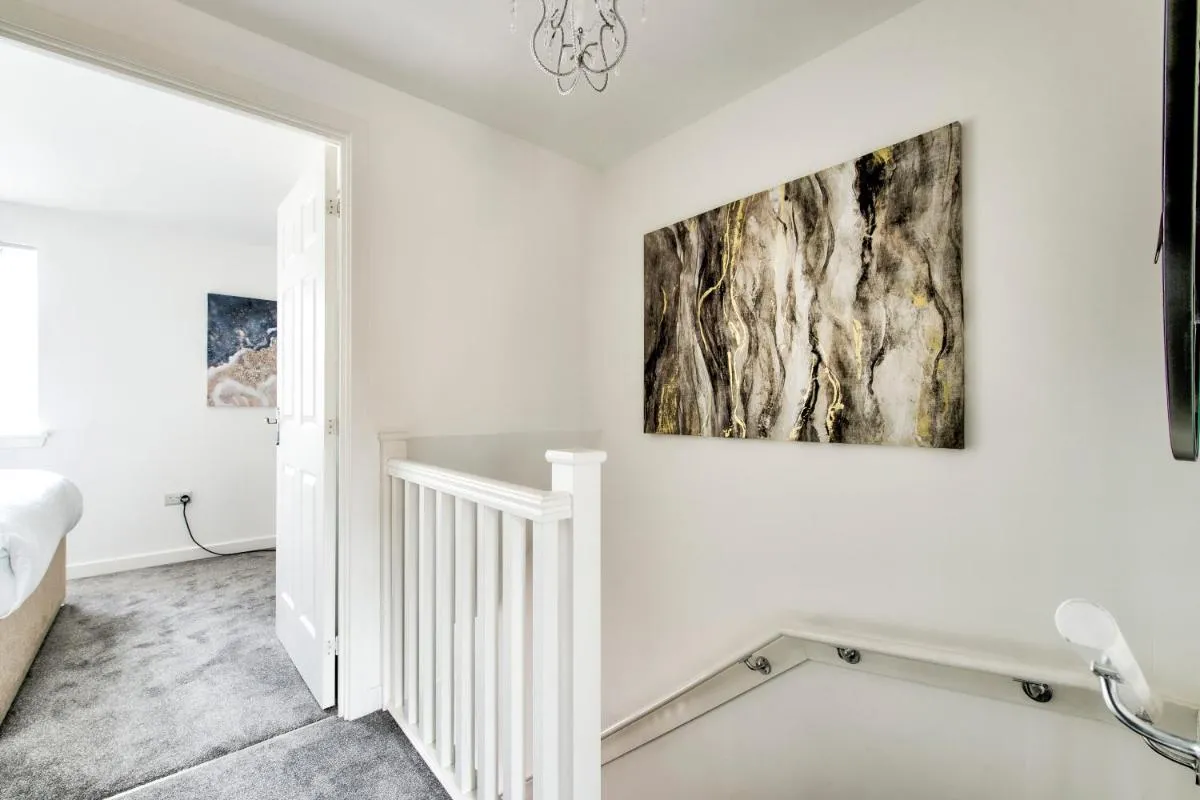 Image 1 of 2-Bedroom Holiday Home With Private Garden & Parking