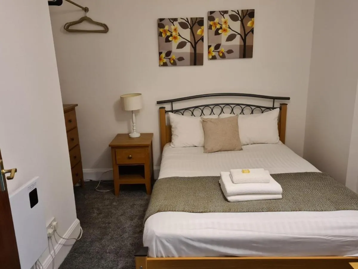 Image 5 of 4 New Assembly Close – Royal Mile