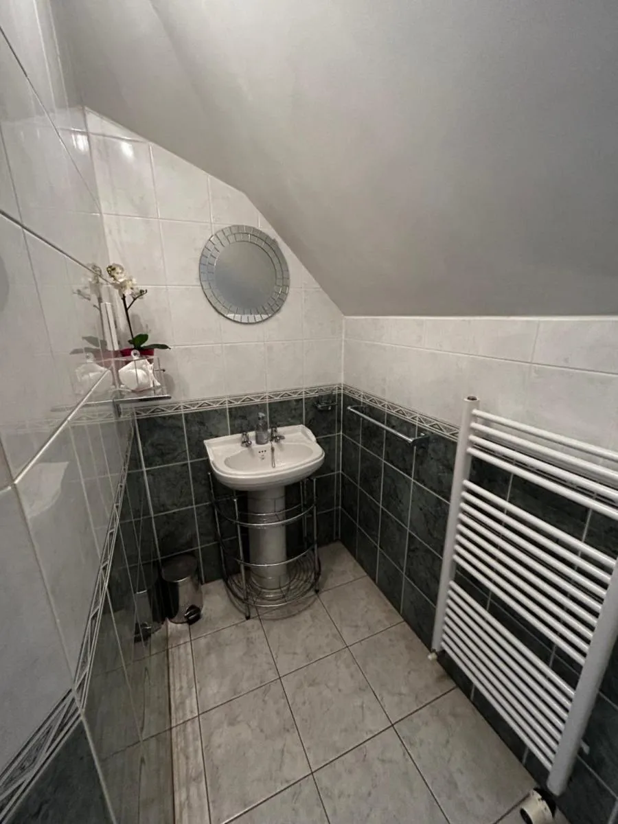 Image 2 of Acer Lodge Guest House