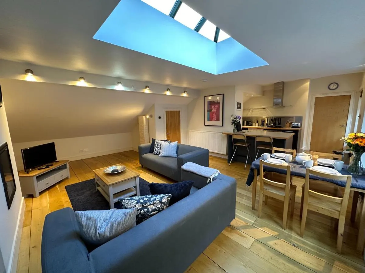 Image 3 of Apartment Thistle Lane