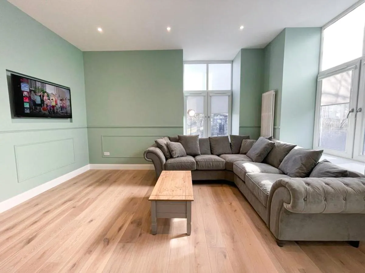Image 4 of Beautiful 2BR, Private Entry in Vibrant Leith