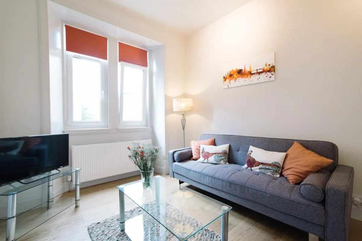 Image 4 of Beautiful City Centre Apartment – Holyrood Park