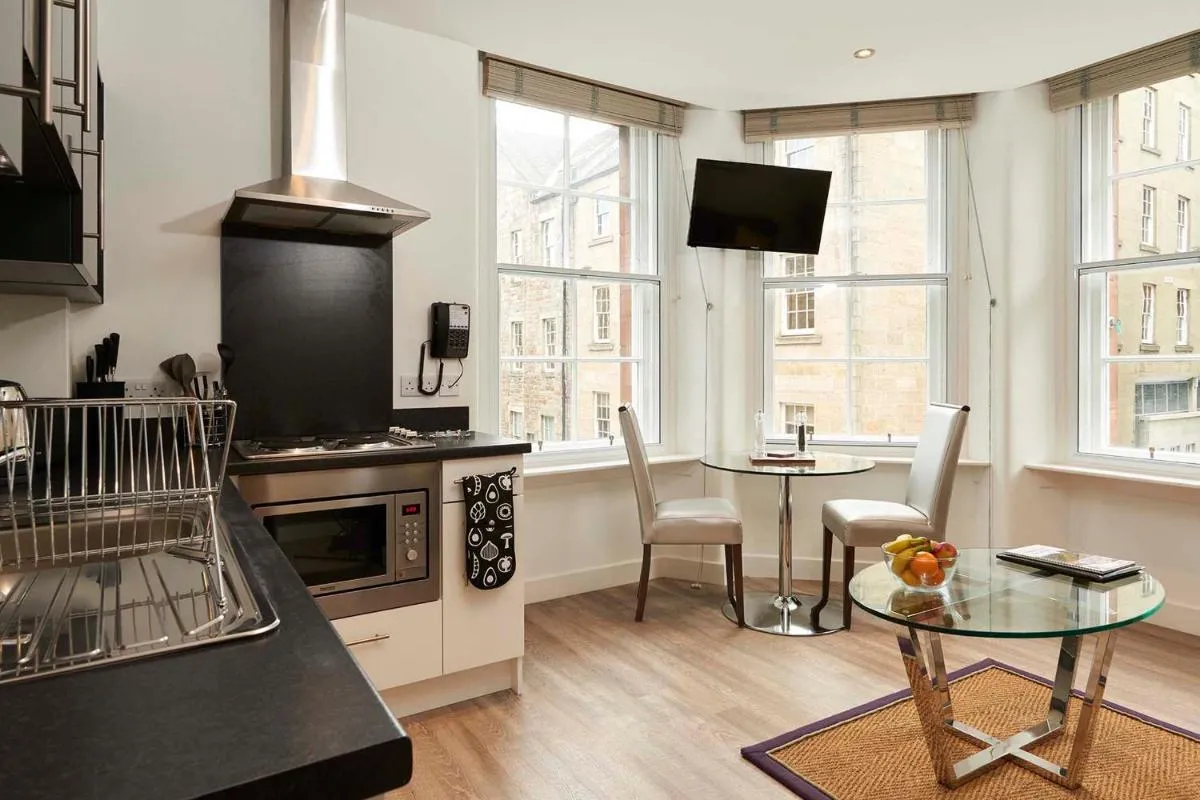Image 1 of Braid Apartments by Mansley