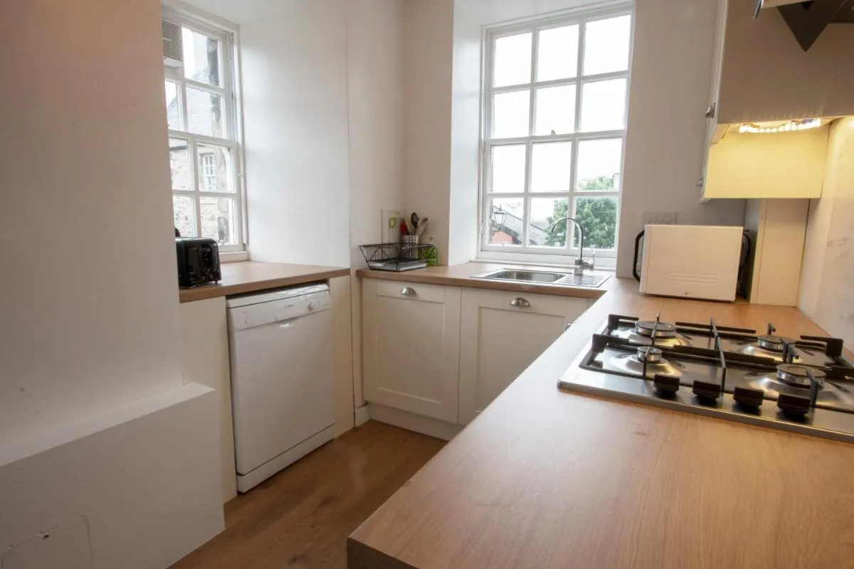 Image 3 of Cadell House Apt – Royal Mile