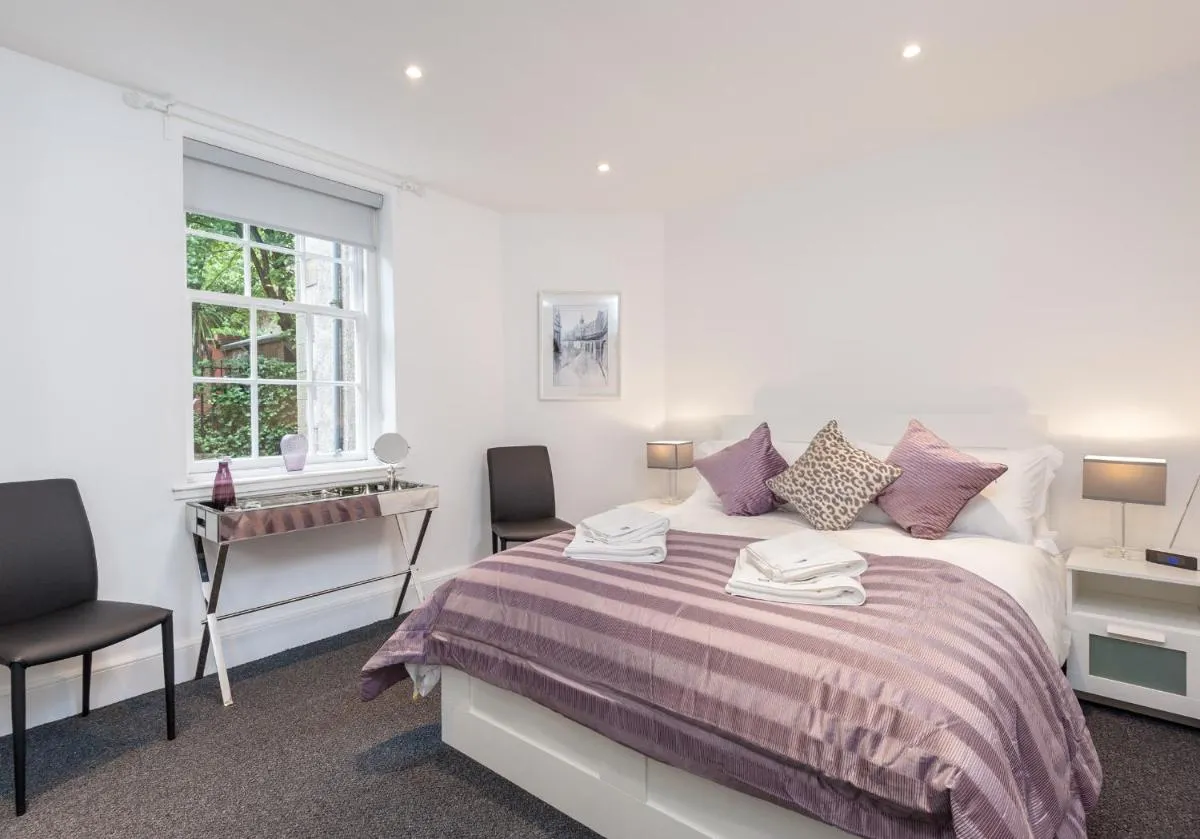 Image 1 of Castle Suite 1 Old Town