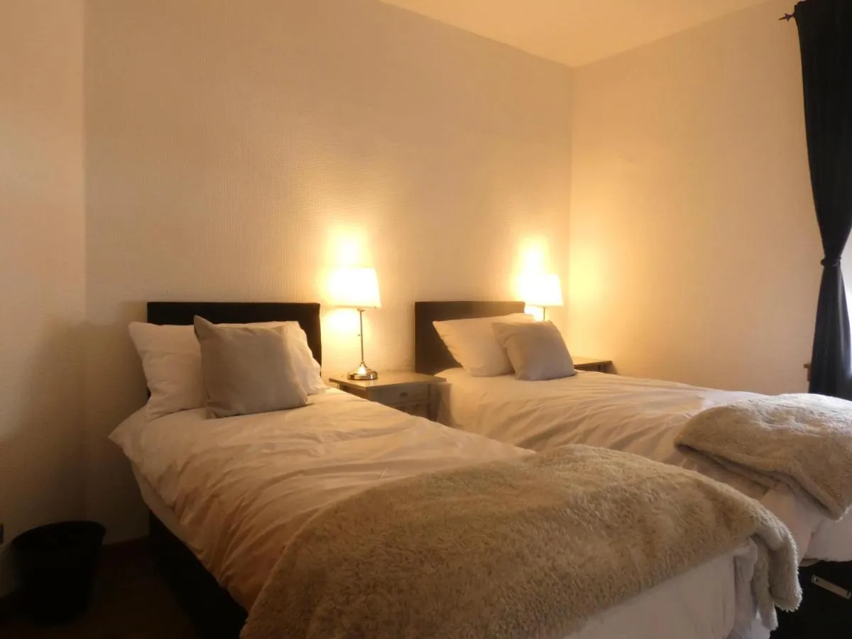 Image 1 of Central 2-bed flat in Edinburgh