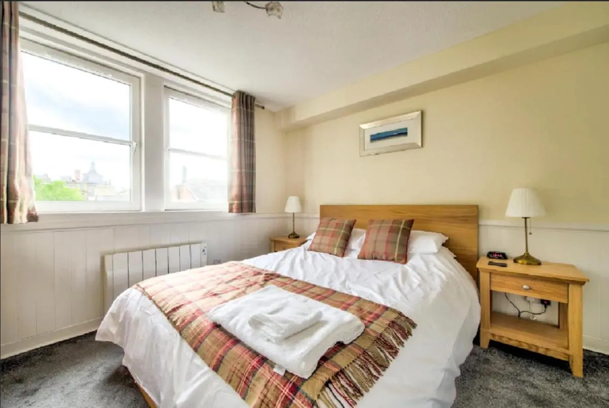 Image 1 of Charming 1 Bed Apartment with Castle View