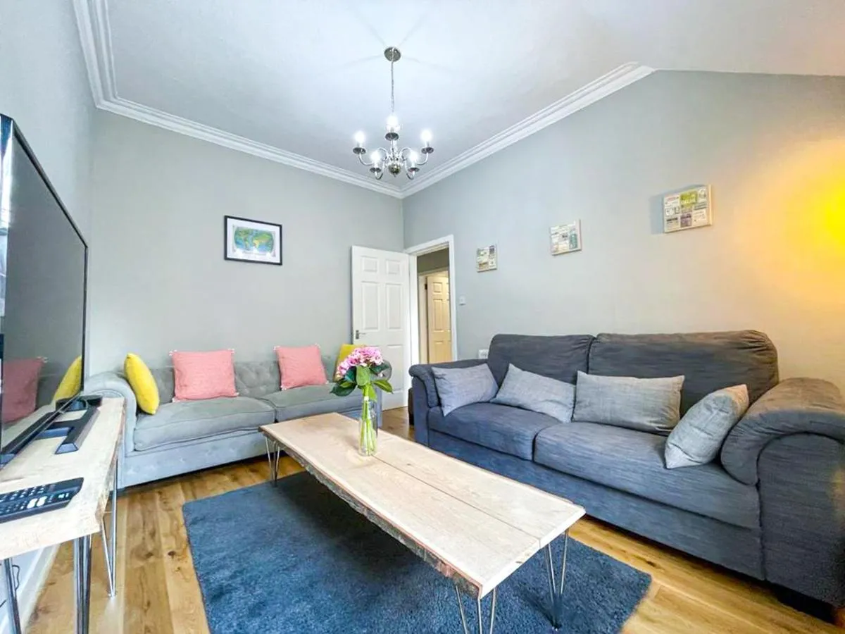 Image 4 of Charming 3 Bed Apartment in Old Town