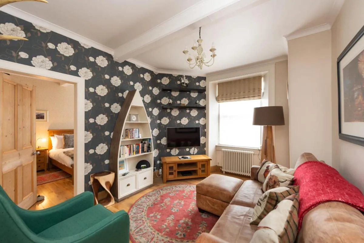 Image 4 of Charming Grassmarket 1 Bed Castle pad