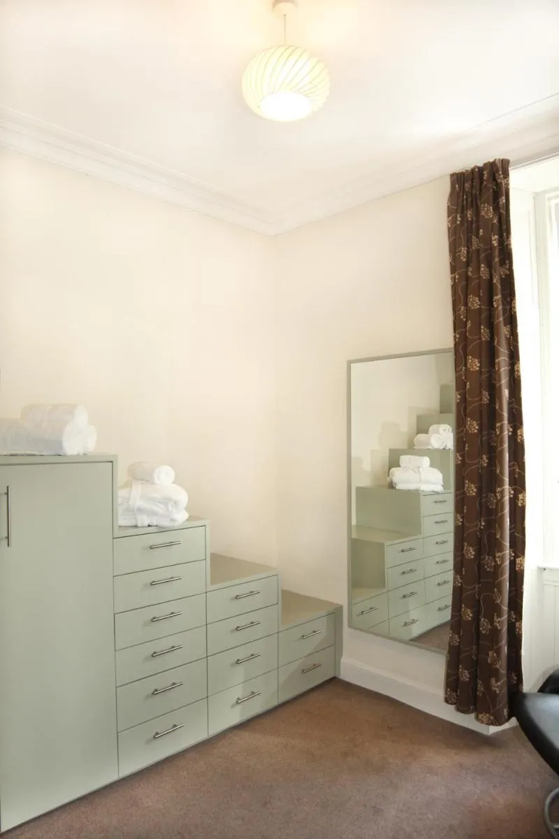 Image 5 of Chic & bright flat near Holyrood Park