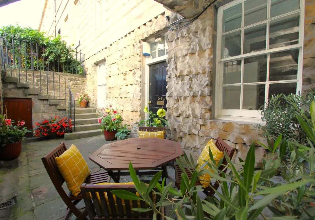 Image of City Centre New Town 2 Bedroom Flat
