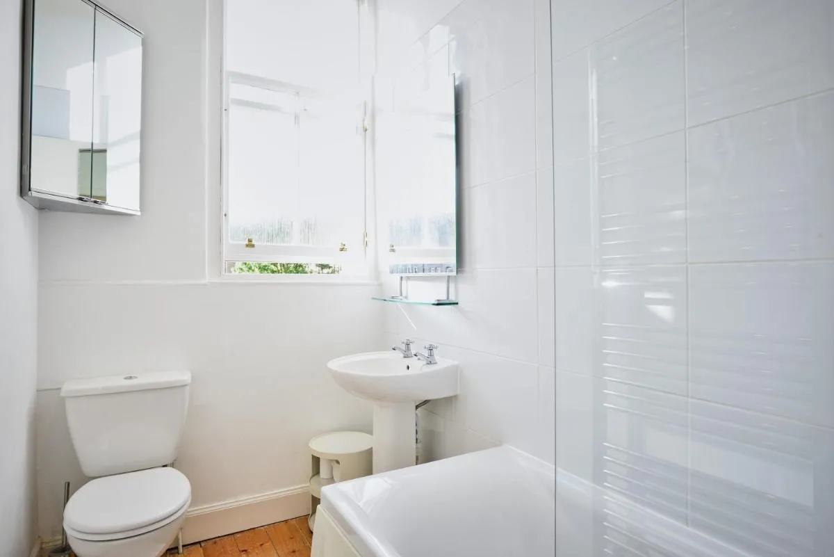 Image 2 of Comely Bank Apartment