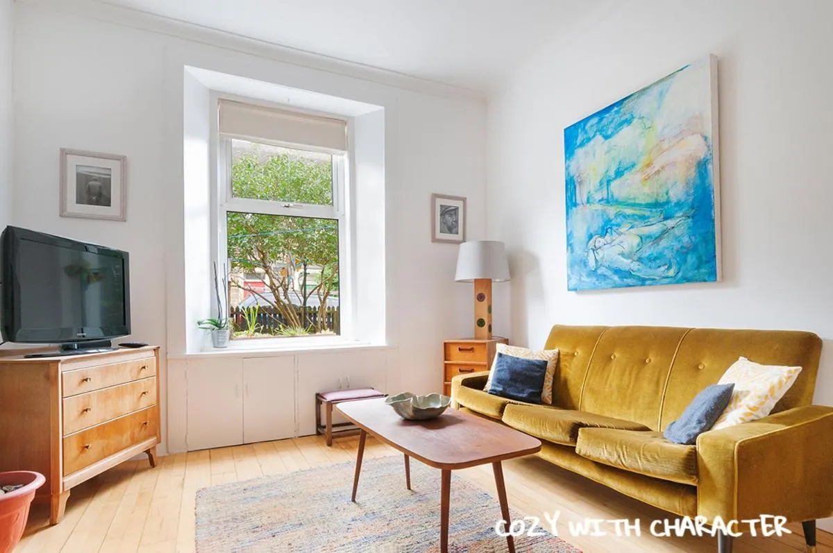 Image 4 of Cozy with Character Vibrant Cottage Style Flat at Leith Links Park