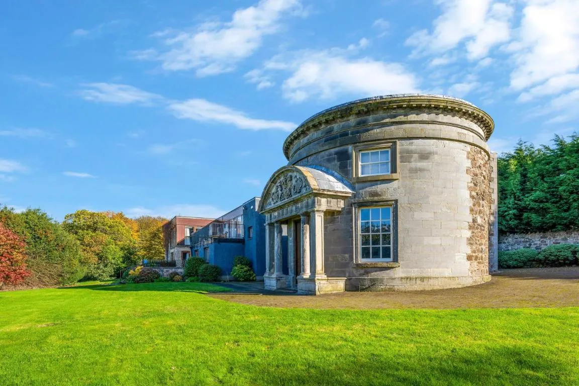 Image of Craigiehall Temple