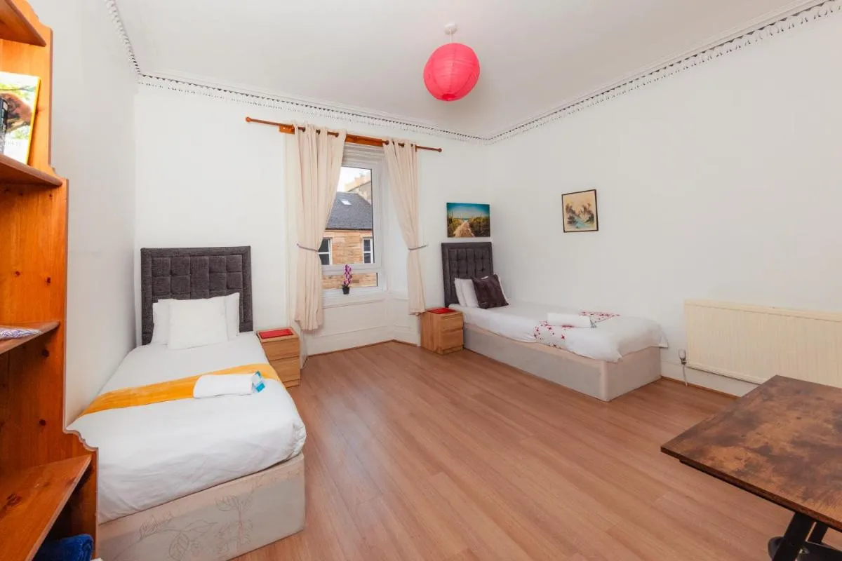Image 5 of Desirable Edinburgh Apartment by the City Centre
