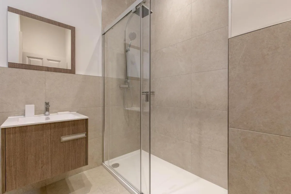 Image 2 of Destiny Scotland – Chisholm Hunter Suites