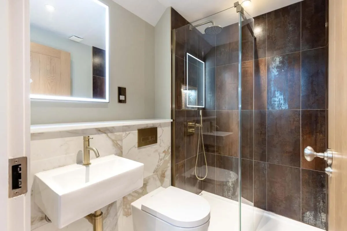 Image 6 of Dragon Suites – City Centre 2 Bed Luxury Mews House