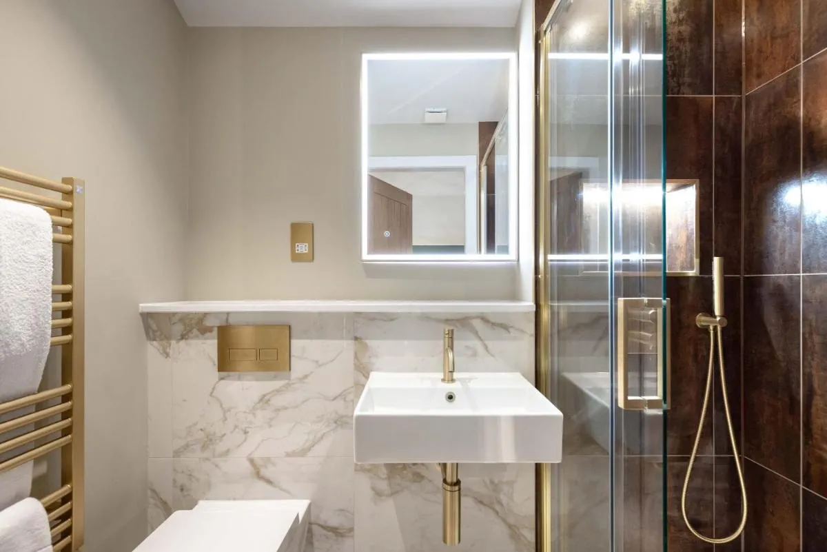 Image 2 of Dragon Suites – City Centre 2 Bed Luxury Mews House