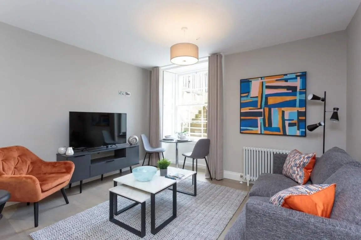 Image of Dragon Suites – Edinburgh City Centre 1 Bed Apartment