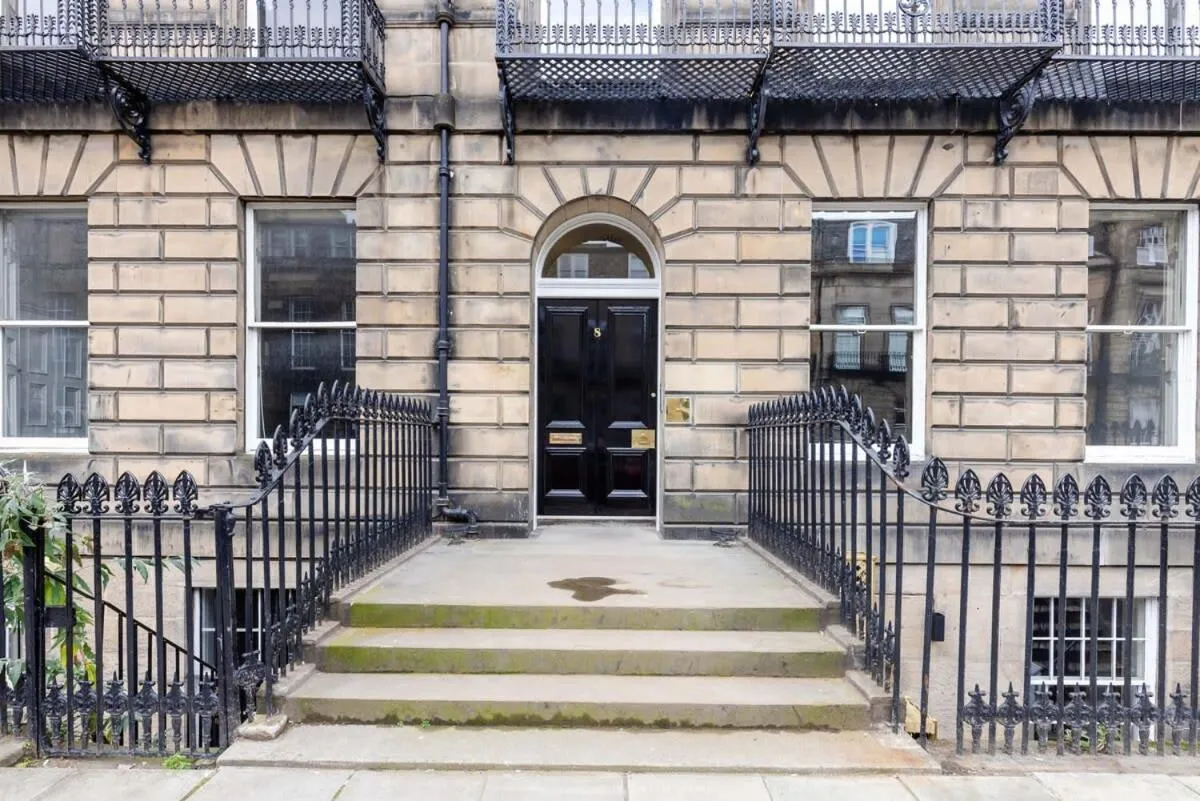 Image 4 of Dragon Suites – Ladon Suite – 2 bed city centre luxury apartment