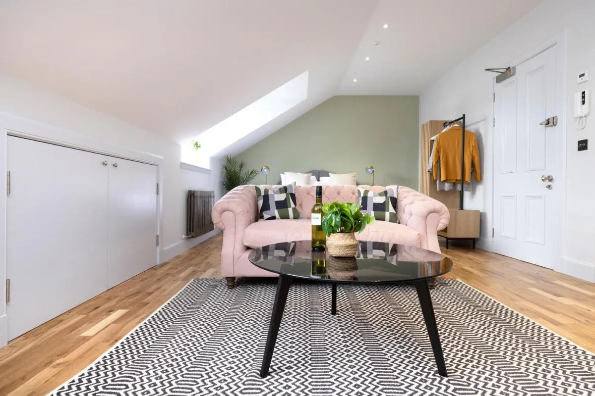 Image 6 of Dragon Suites Luxury Serviced Apartments at Alva Street