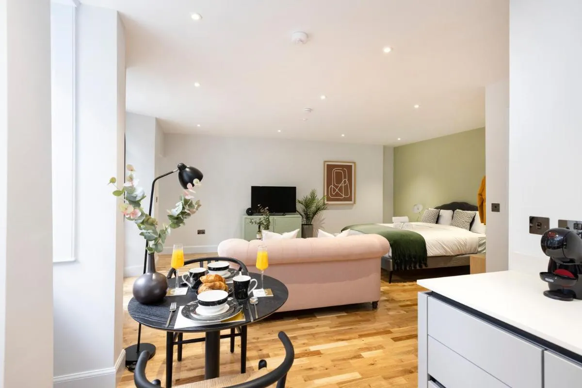Image 4 of Dragon Suites Luxury Serviced Apartments at Alva Street