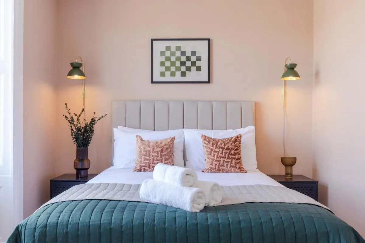 Image 6 of Dragon Suites Luxury Serviced Apartments at Walker Street