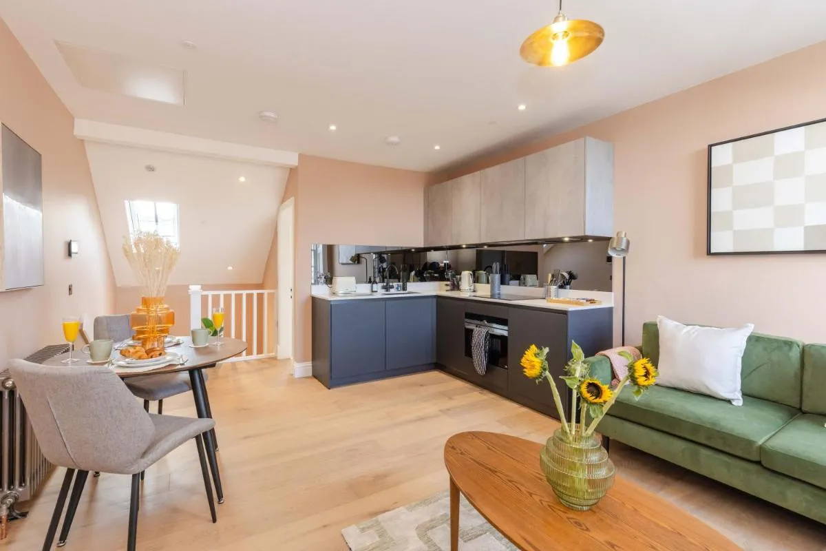 Image 3 of Dragon Suites Luxury Serviced Apartments at Walker Street