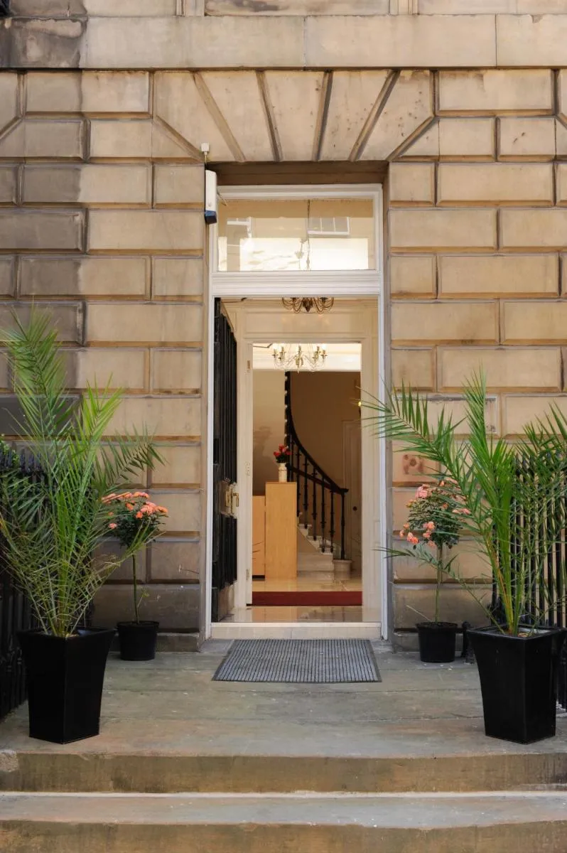 Image 3 of Edinburgh City Suites