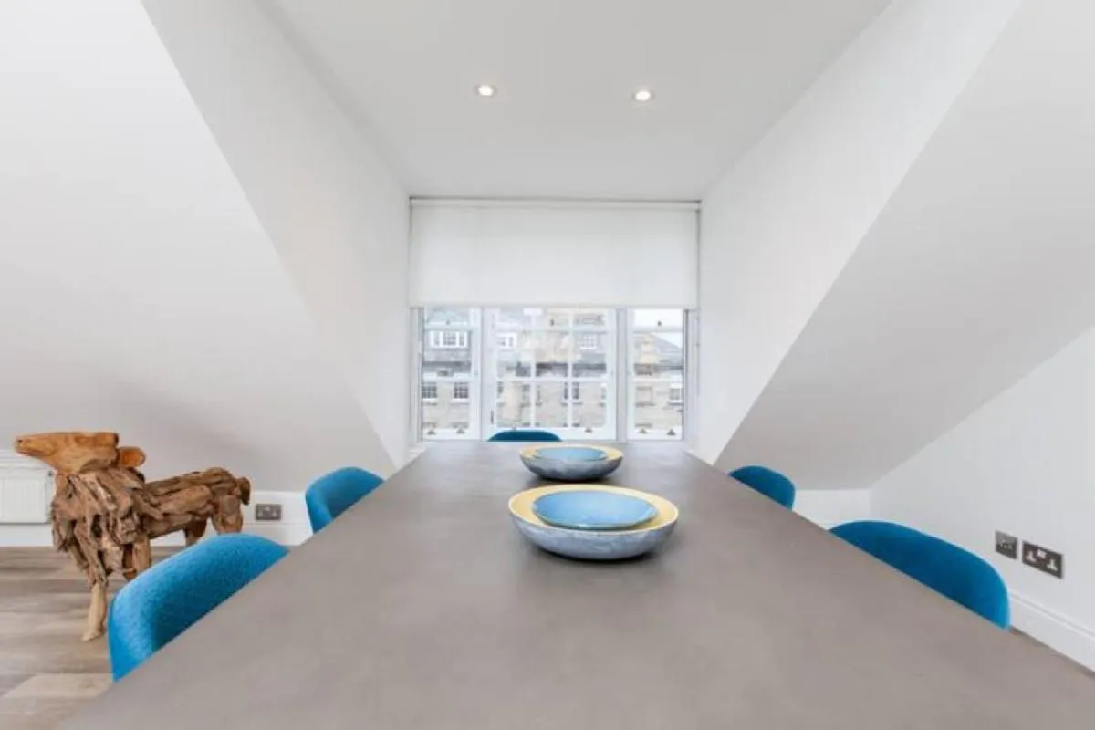 Image 4 of Edinburgh Deluxe Duplex with Garage