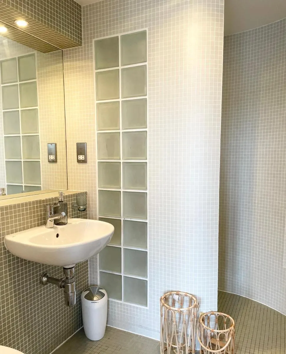 Image 4 of Edinburgh Penthouse 101