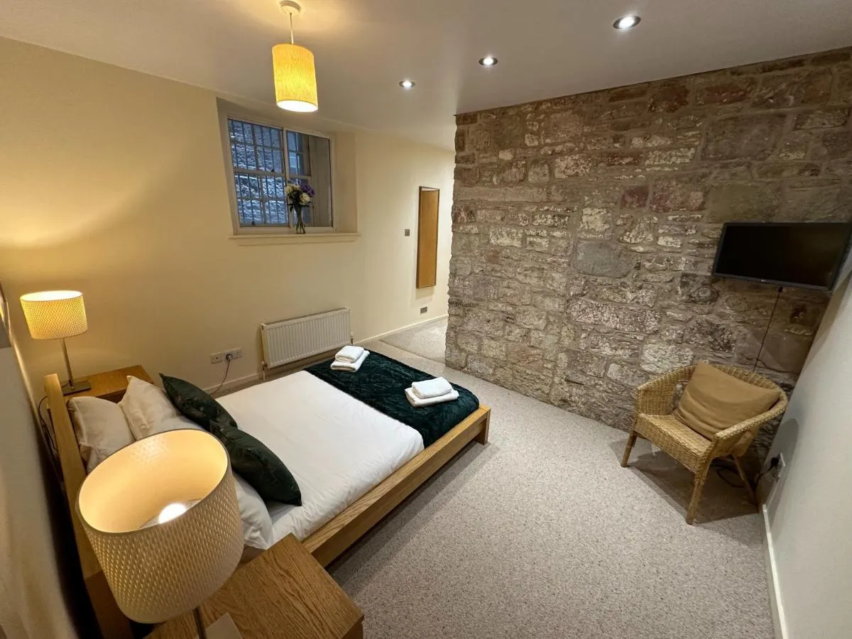 Image 1 of Edmonstone Suite Old Town