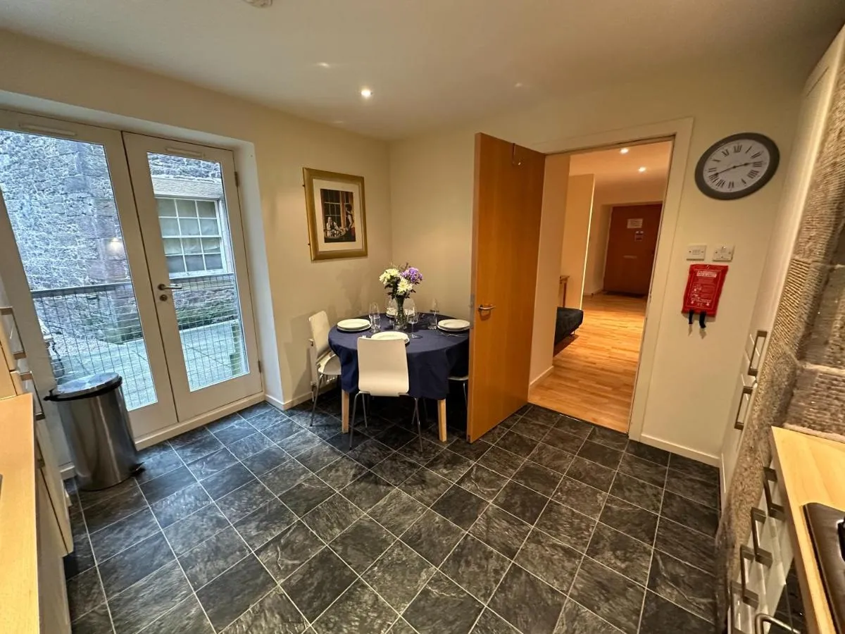 Image 3 of Edmonstone Suite Old Town
