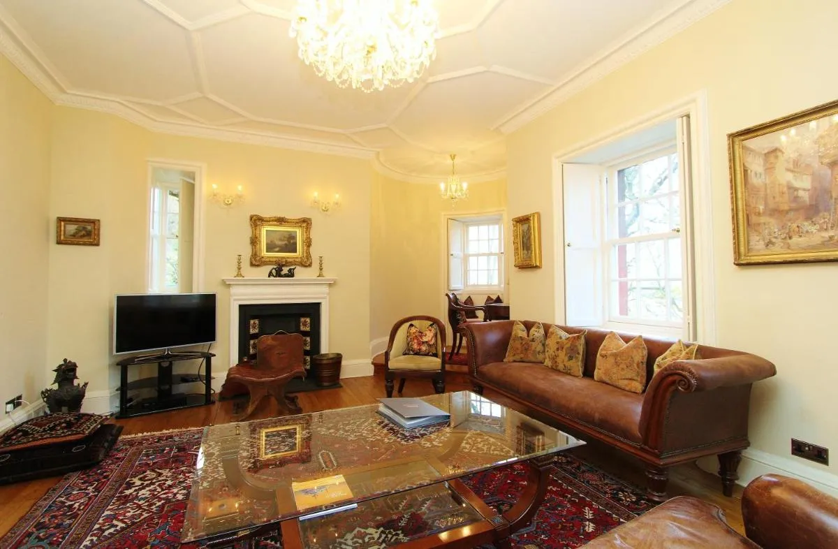 Image 1 of Elegant 3-Bedroom Ramsay Garden Apartment in Edinburgh City Centre
