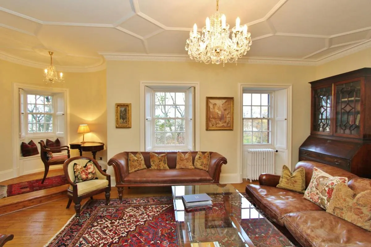 Image 3 of Elegant 3-Bedroom Ramsay Garden Apartment in Edinburgh City Centre