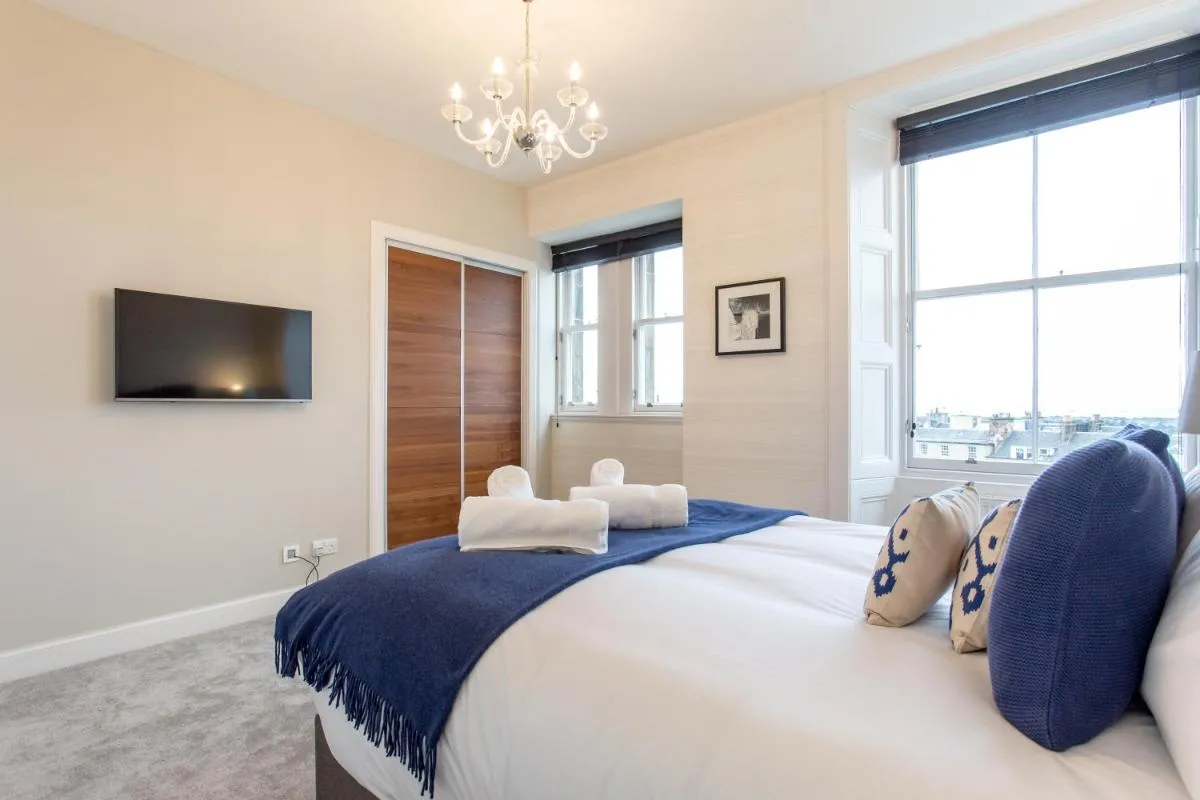 Image 1 of Exclusive 2 Bed, Free Private Parking, in West End