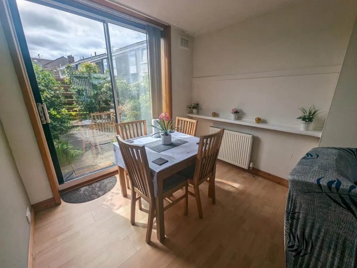 Image 3 of Gorgeous Full Home in Edinburgh