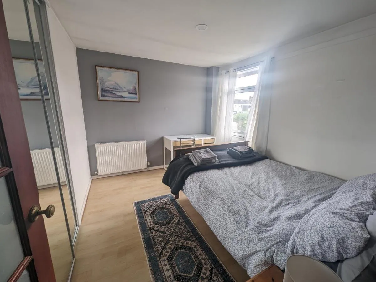 Image 1 of Gorgeous Full Home in Edinburgh