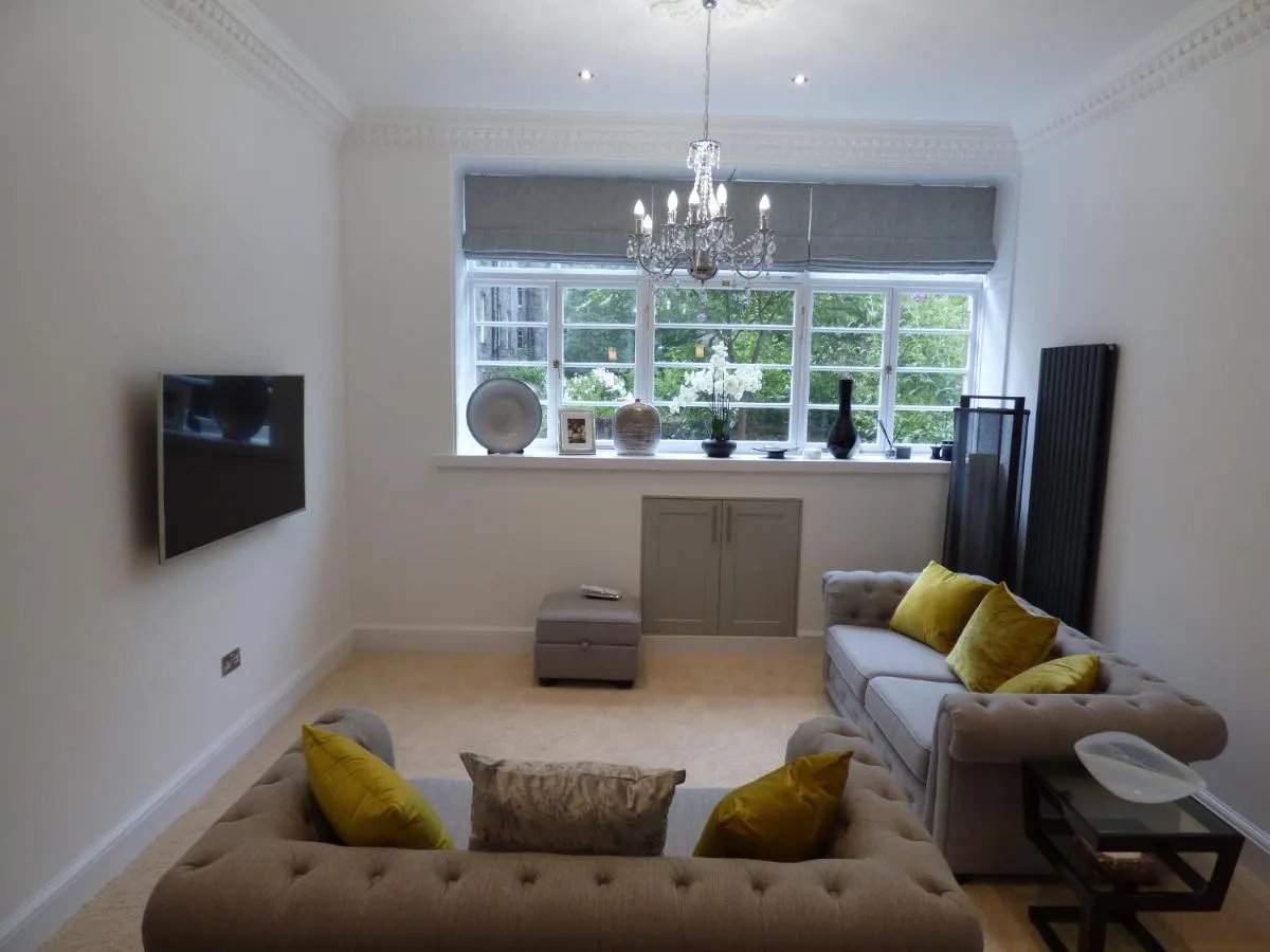 Image 4 of Great King Street Residence