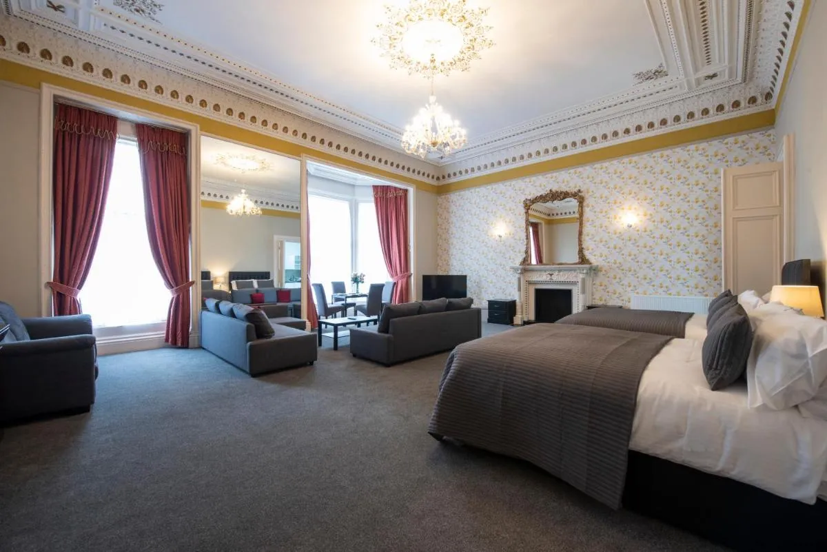 Image 6 of Grosvenor Suites