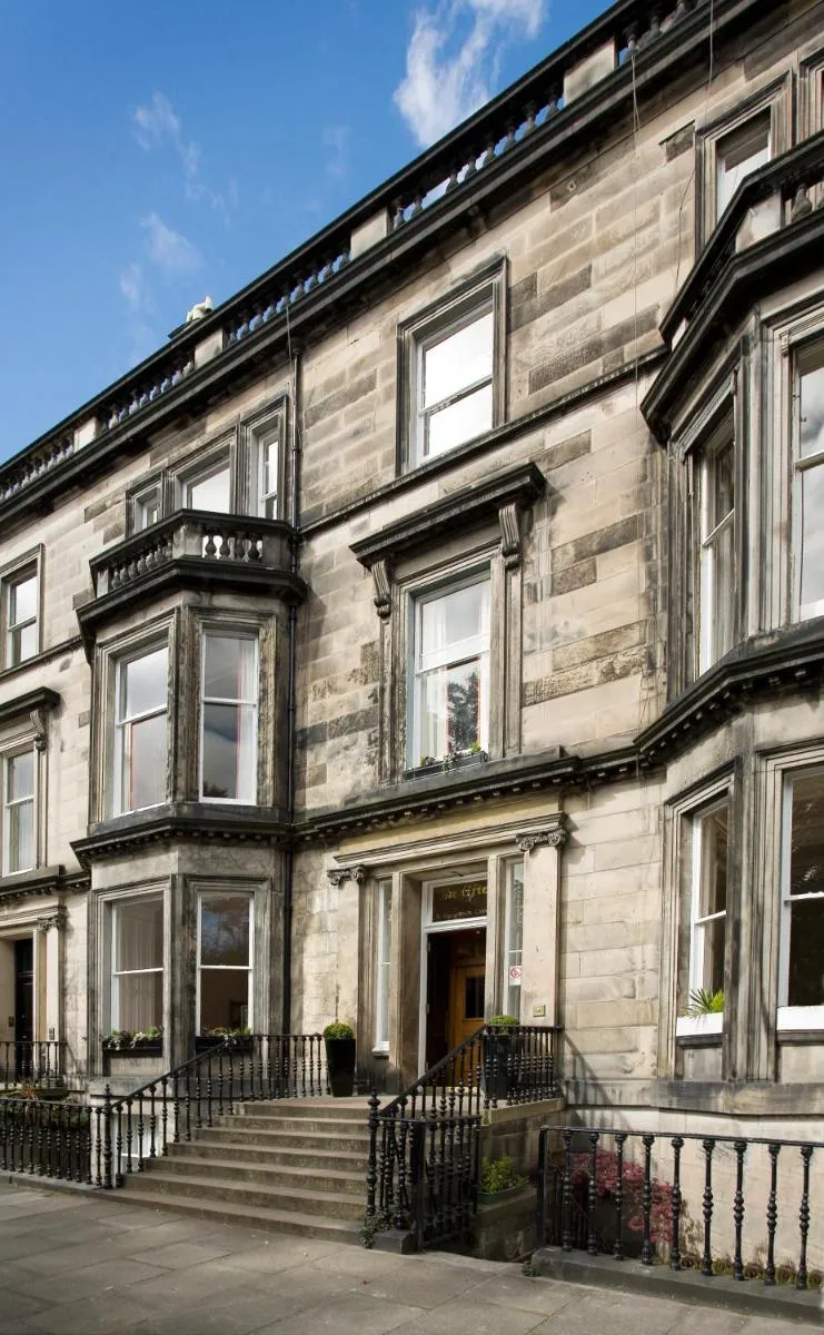 Image 3 of Grosvenor Suites