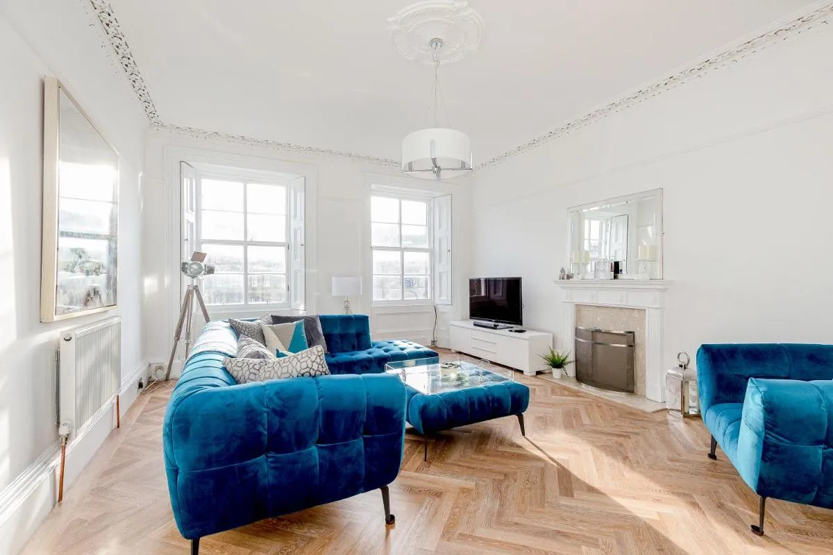 Image 1 of Heart of Edinburgh City Centre 3 Bed Georgian Apt