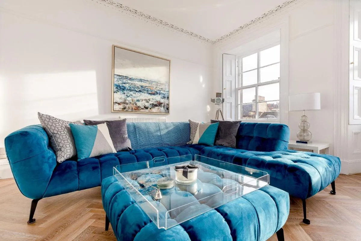 Image 3 of Heart of Edinburgh City Centre 3 Bed Georgian Apt