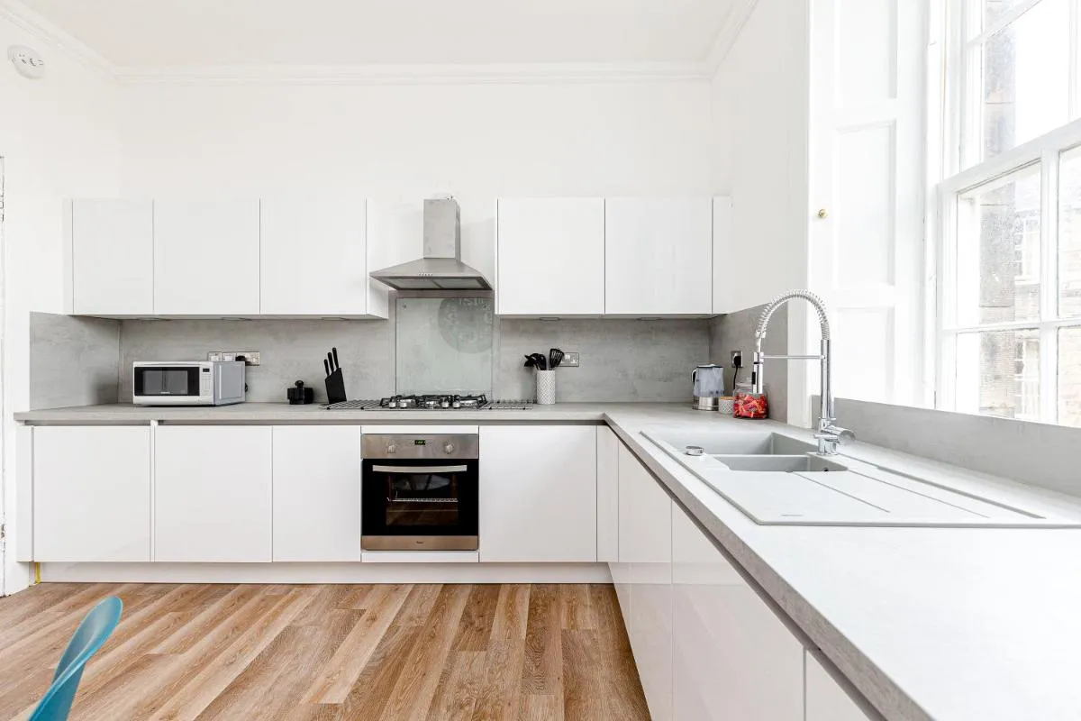 Image 4 of Heart of Edinburgh City Centre 3 Bed Georgian Apt