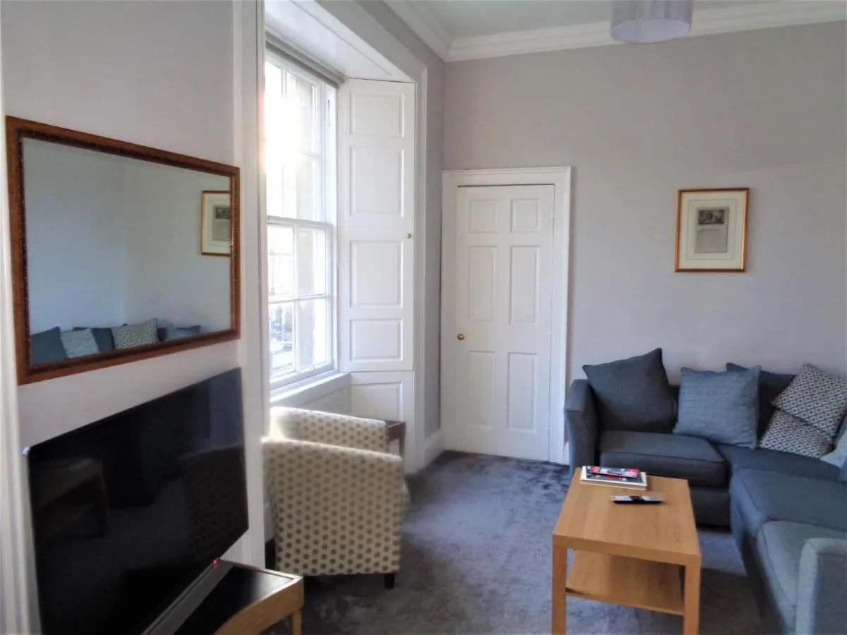 Image 4 of Heritage City – Central York Place Apt