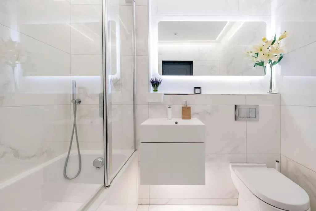 Image 2 of Immaculate 3 Bed Apartment with Private Entrance in Inverleith