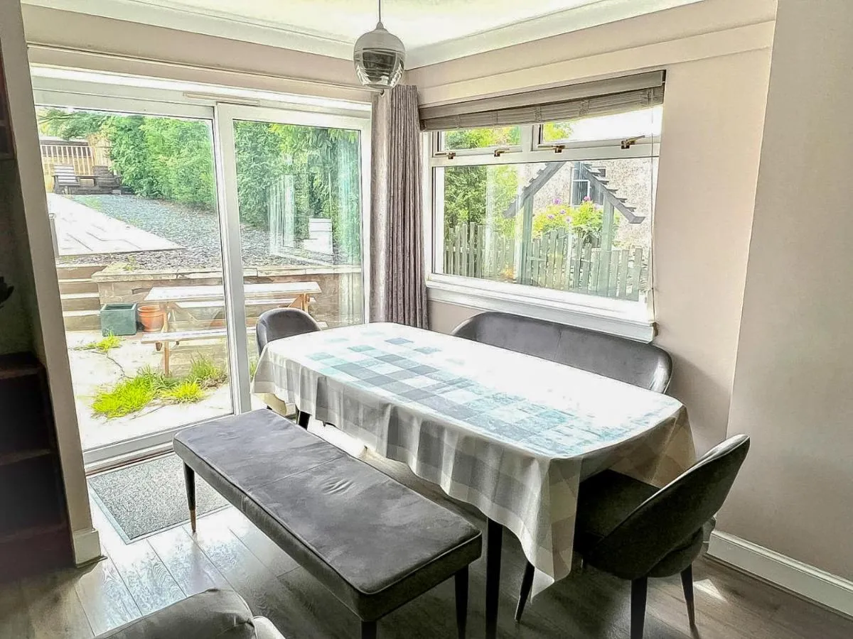 Image 3 of Immanuel House – Modern Victorian Home 1872 – Free Parking & Fast Fibre Optic WiFi
