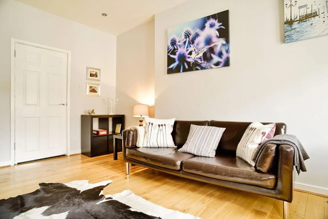 Image of JOIVY Bright Royal Mile Apartment