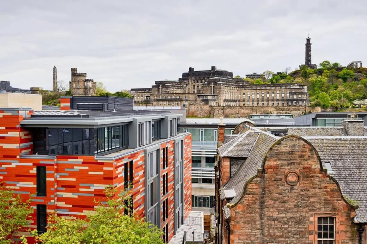 Image 5 of JOIVY Bright Royal Mile Apartment